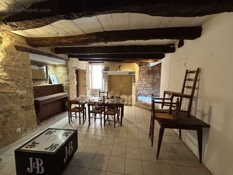 Maison de bourg à vendre 4 pièces env 211m² EXCIDEUIL (24)patio et jardin - photo 29
