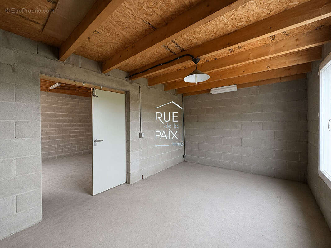 Terrain constructible Vouillé 1200m² - photo 8