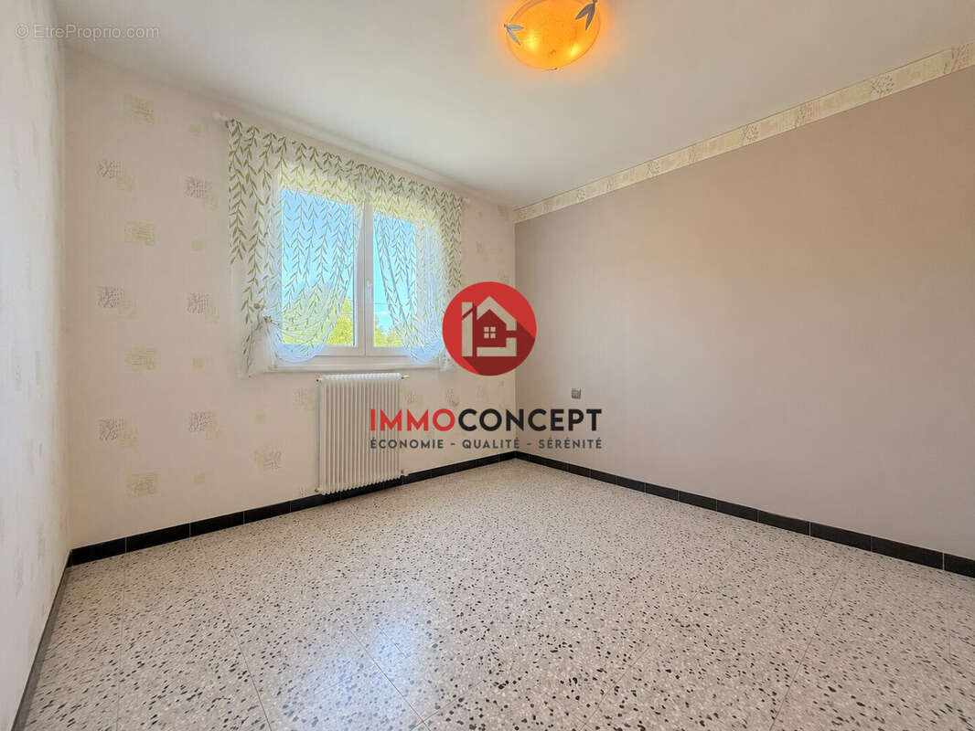 Maison 73 m² à Laudun-L'ardoise  - photo 9