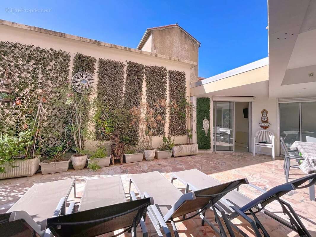 Appartement à CANNES