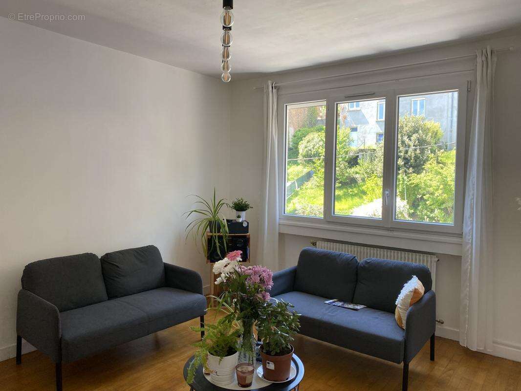 Appartement à SAINT-ETIENNE