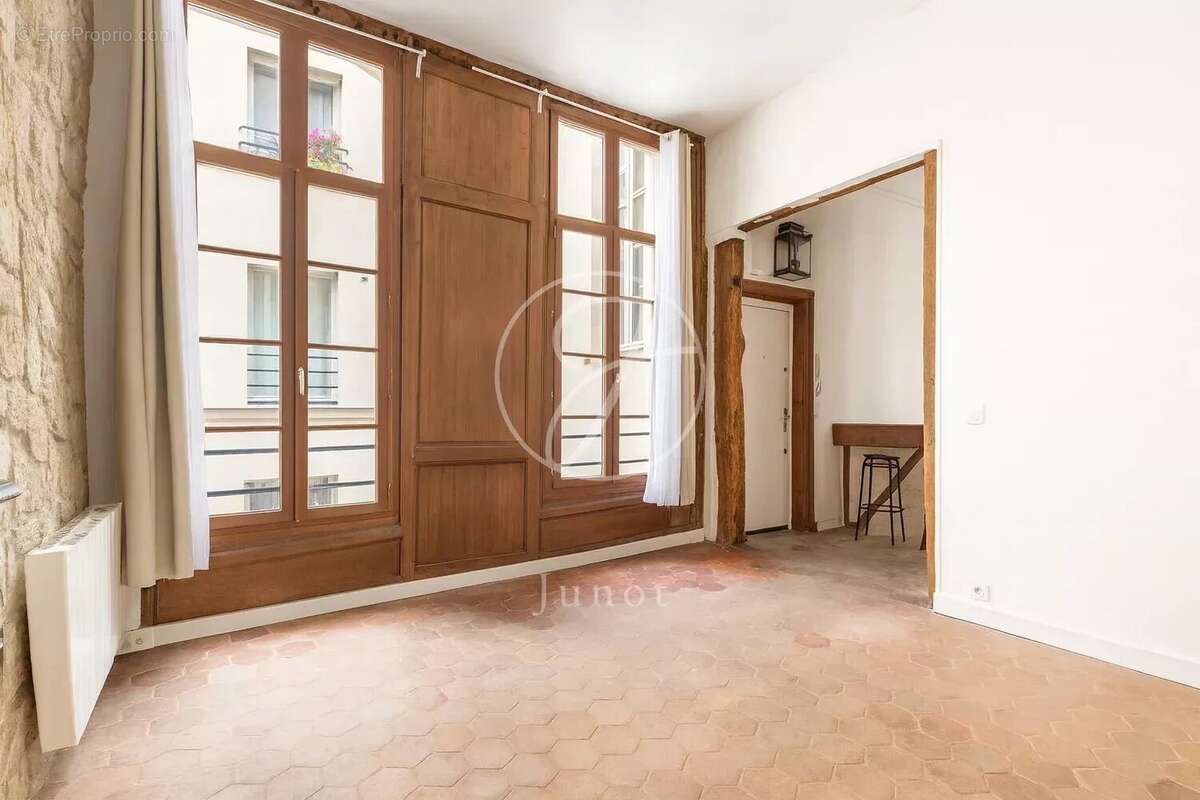 Appartement à PARIS-4E