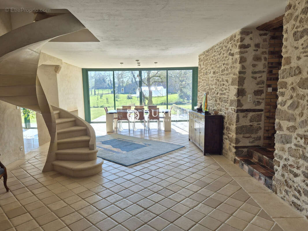 Maison à VENANSAULT