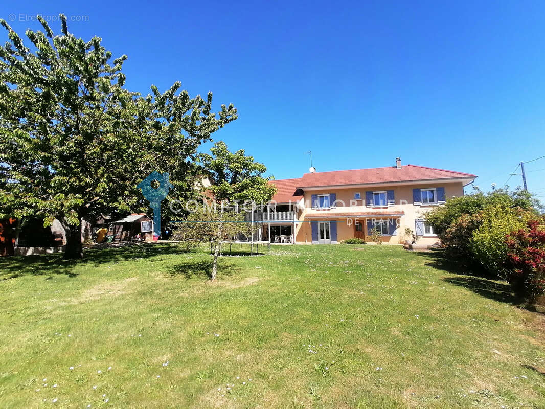 Maison à BIZONNES