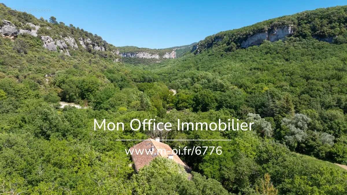 Maison à BONNIEUX