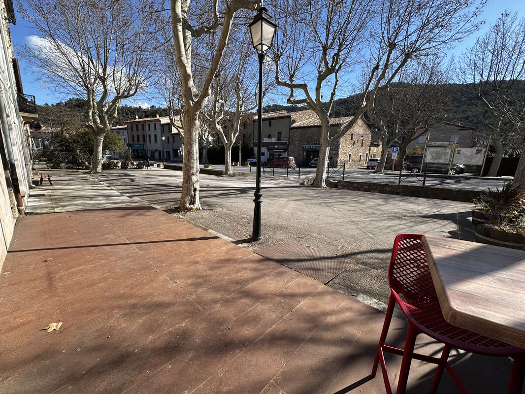 Commerce à LAGRASSE