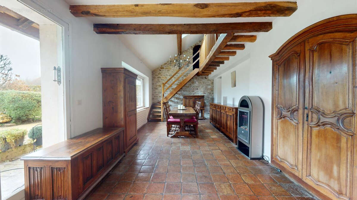 Maison à CERNAY-LA-VILLE