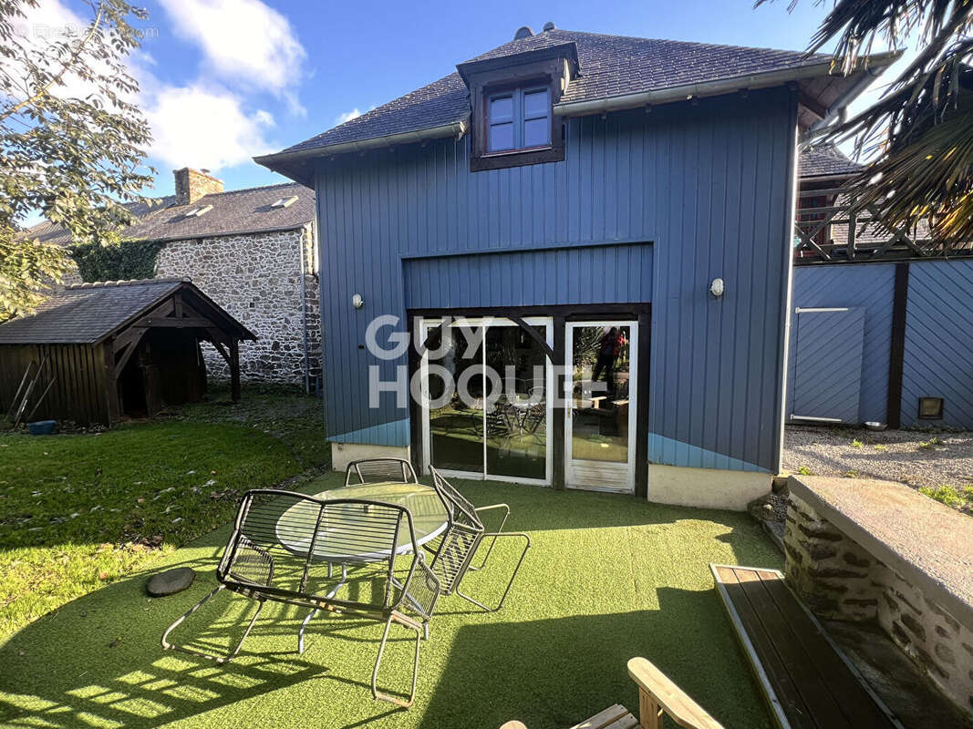 Maison à SAINT-PIERRE-DE-PLESGUEN