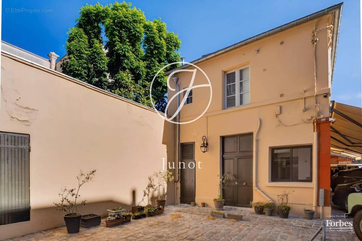 Appartement à VERSAILLES