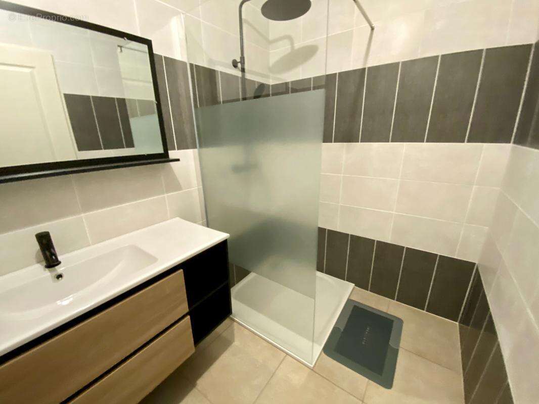 Maison à LE BUISSON-DE-CADOUIN