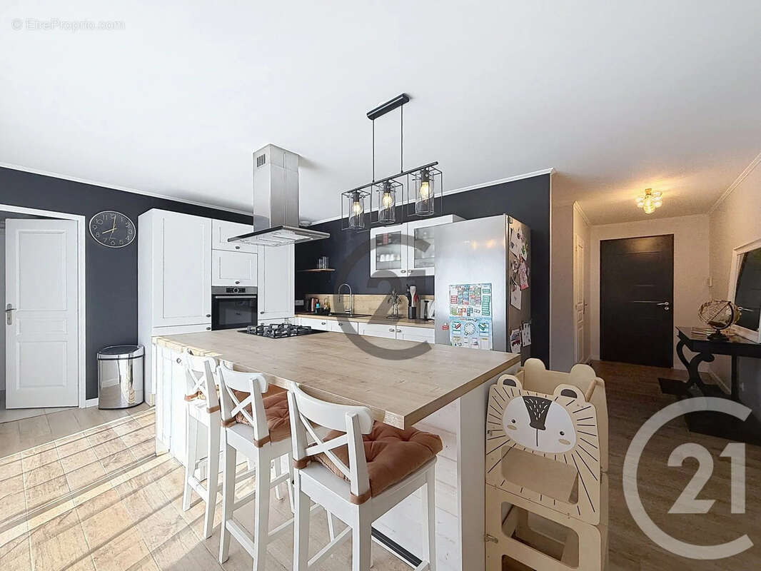 Maison 126 m² à Saint-Pouange  - photo 4