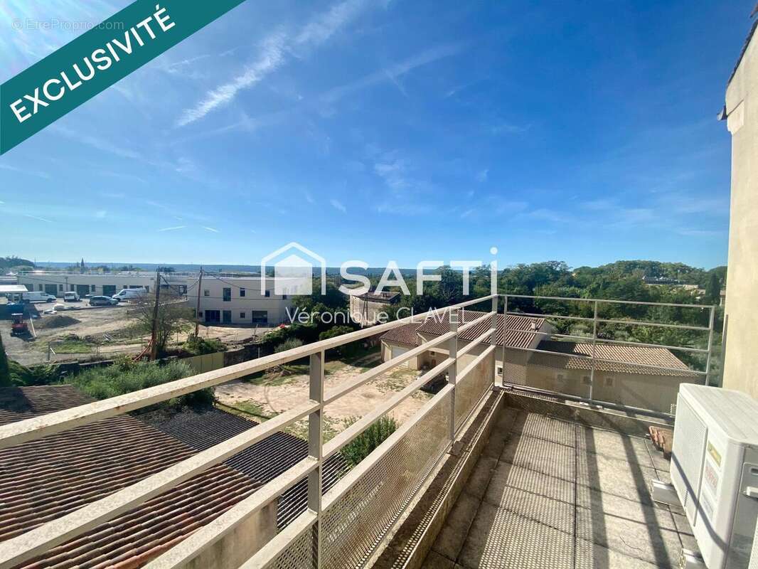 Photo 2 - Commerce à UZES