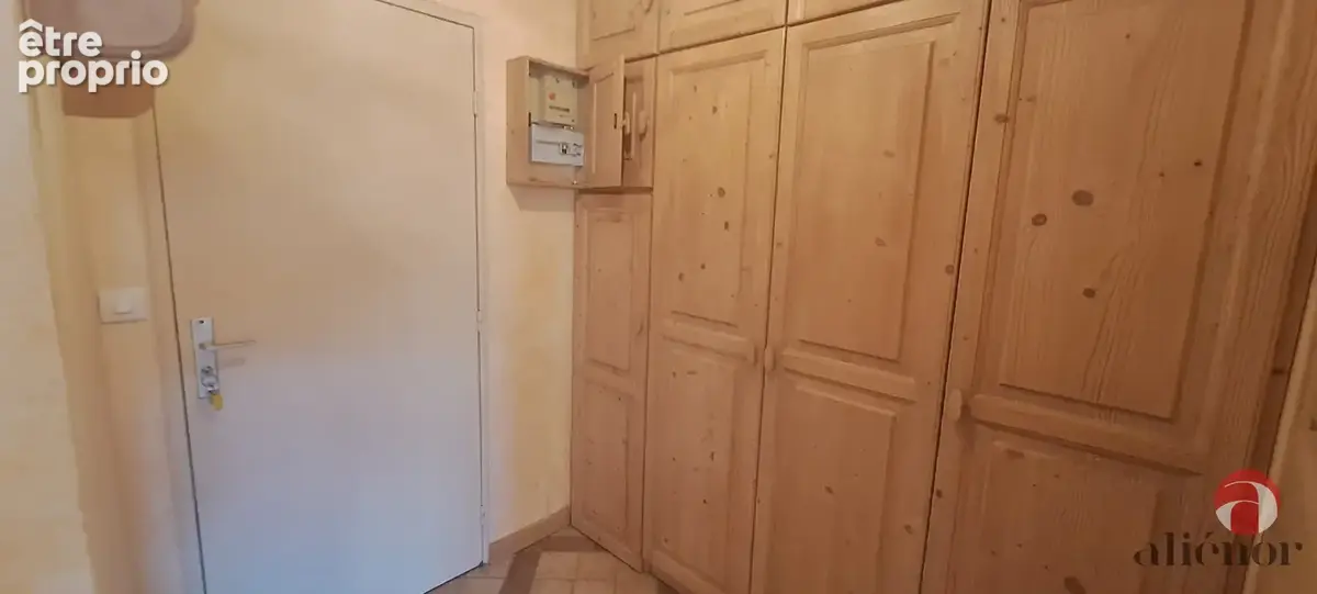 T2 entièrement rénové   Esprit montagne, mobilier sur mesure et parking à Samoens 1600. - photo 7