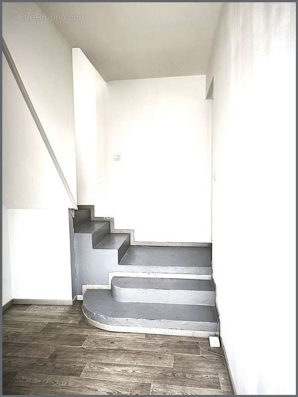 Photo 4 - Maison à SERGINES