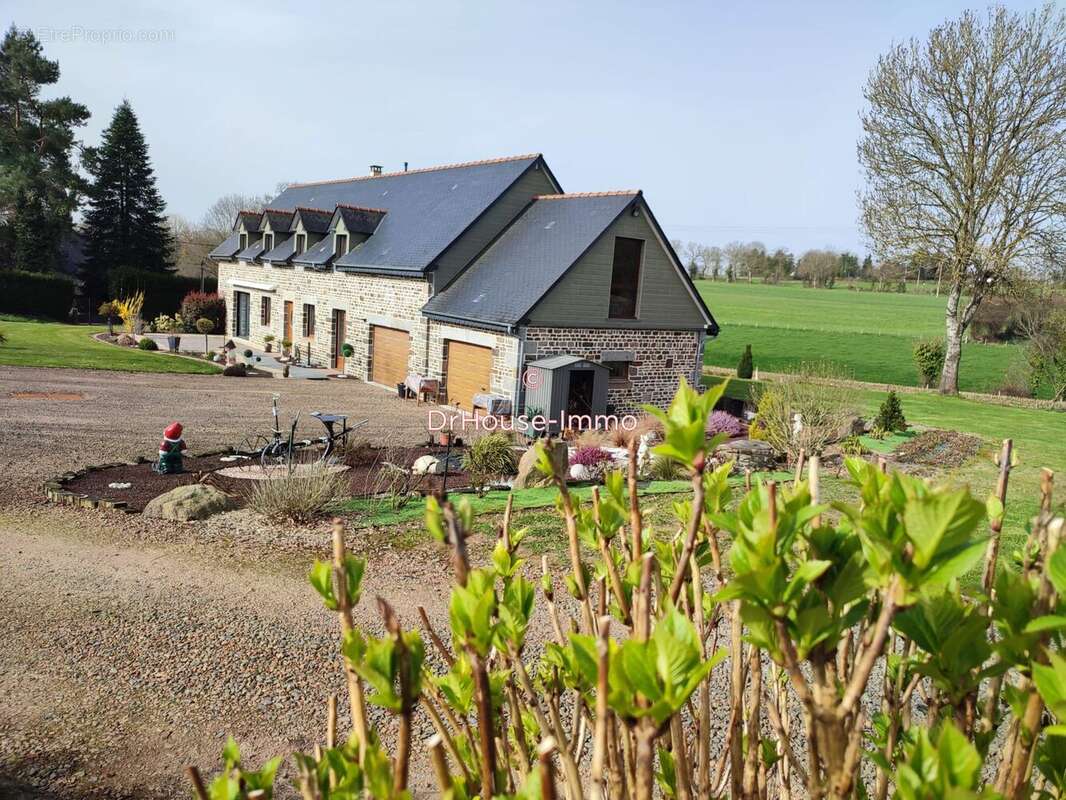 Maison à LE BENY-BOCAGE