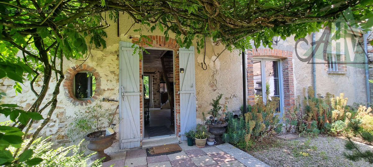 Maison à CHALAUTRE-LA-GRANDE