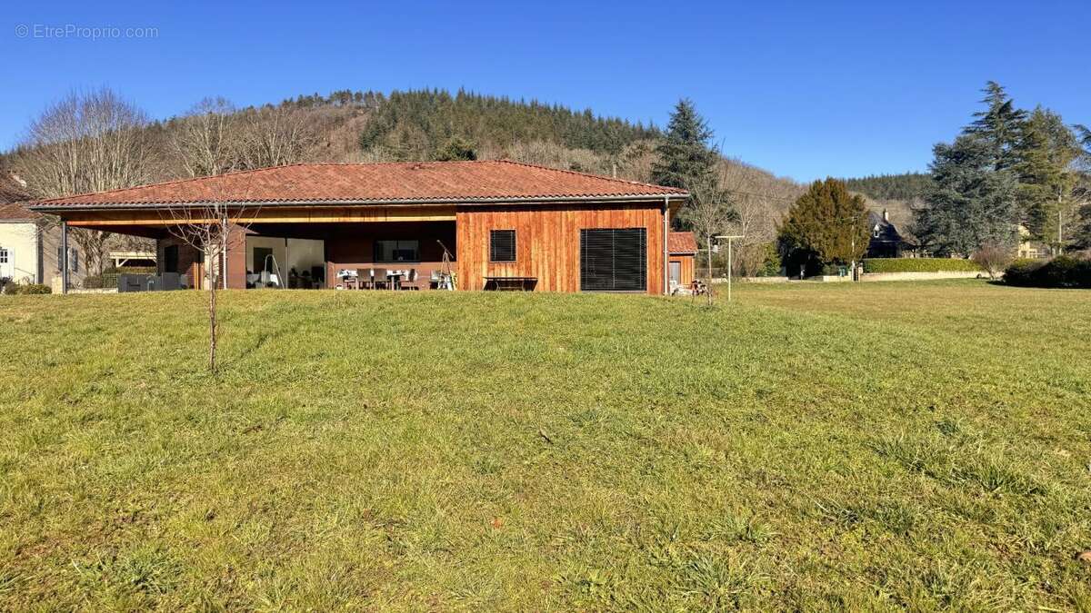 Maison à TOUR-DE-FAURE