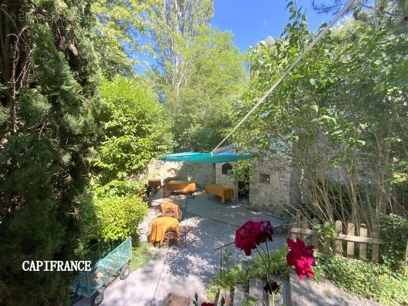 Maison à FORCALQUIER