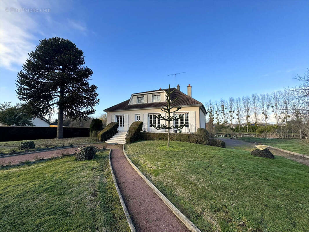 Maison à LA FLECHE