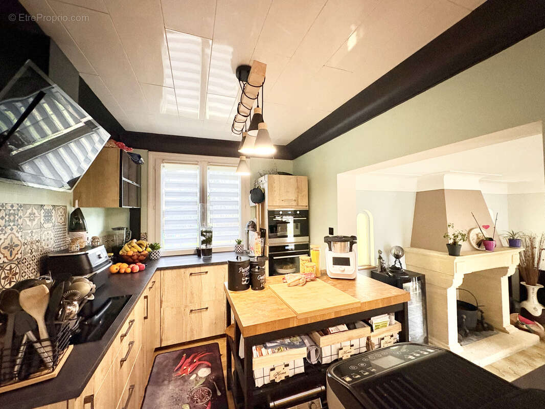 Maison à TERRASSON-LAVILLEDIEU