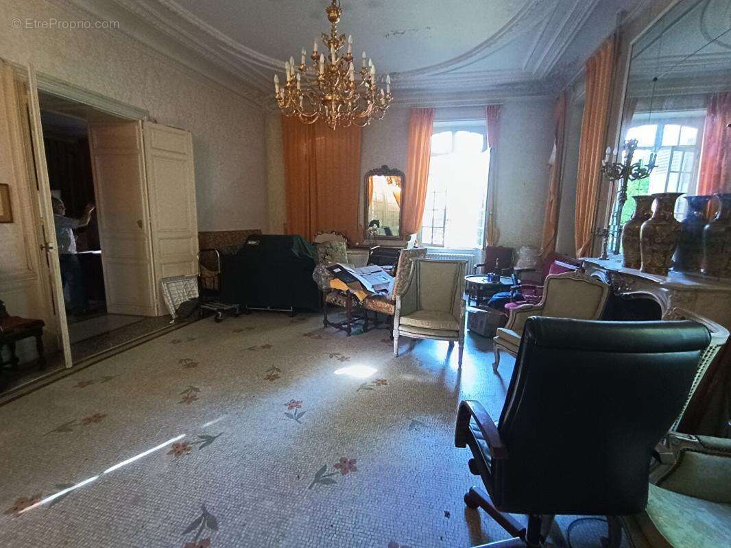 Maison à COSNE-COURS-SUR-LOIRE