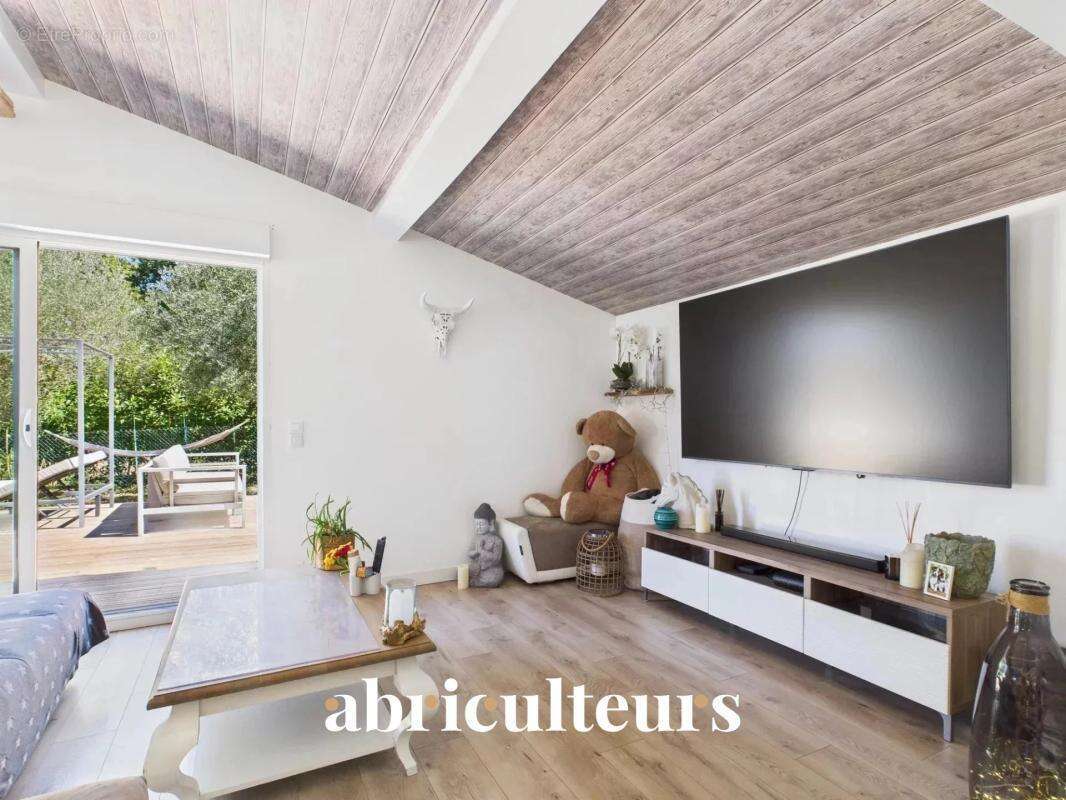 Maison à CALLIAN