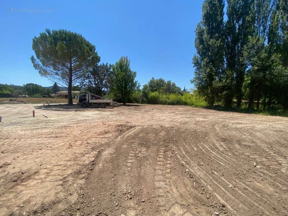 Terrain à PIGNANS