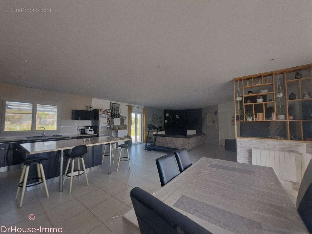 Maison à MINIAC-MORVAN