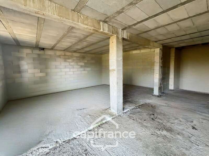 Domaine et Golf de Pont Royal, belle  propriété de 290 m2 établie sur un terrain de 2600 m2, cinq chambres, un bureau, piscine,  - photo 51