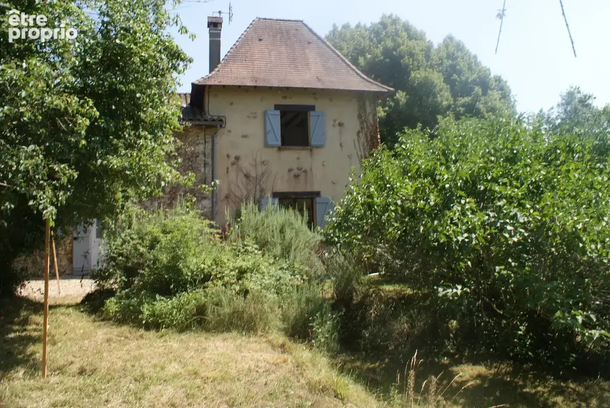 A VOIR. Belle maison en pierre de 4 chambres avec dépendances et vues sur terrain d'environ 2811m2 - photo 2