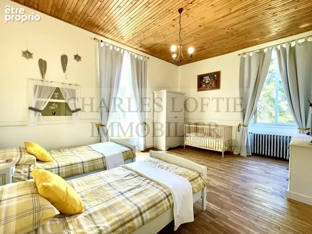 Magnifique ensemble immobilier comprenant une maison prinicipale, trois gîtes et 2 piscines, - photo 20