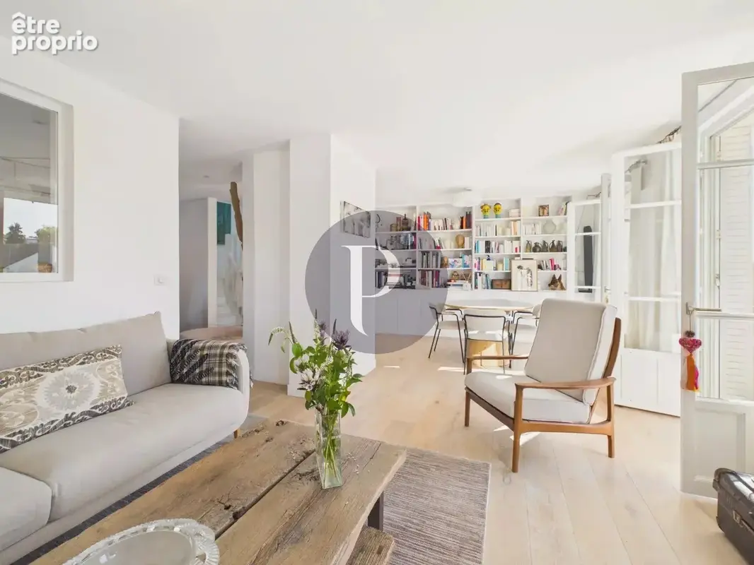 La surprise sous les toits : duplex style loft exceptionnel. - photo 3