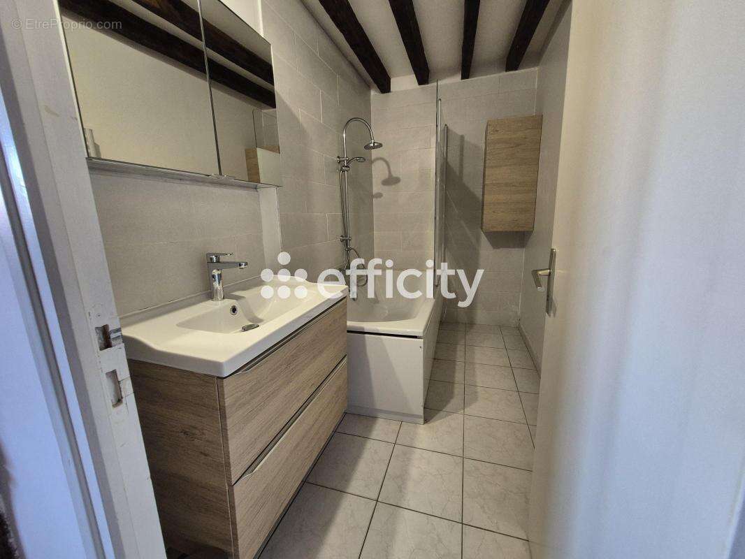 Appartement à DHUIZON