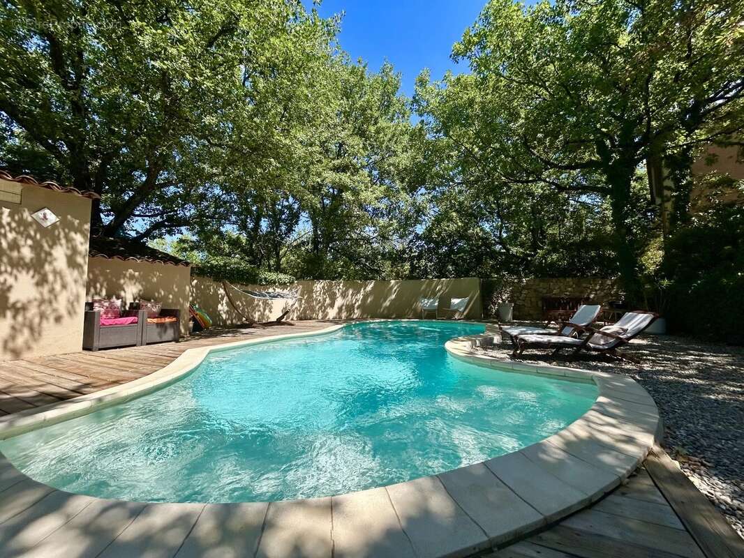 Bastide Provençale 6 pièces – 180 m² – GAREOULT - photo 3