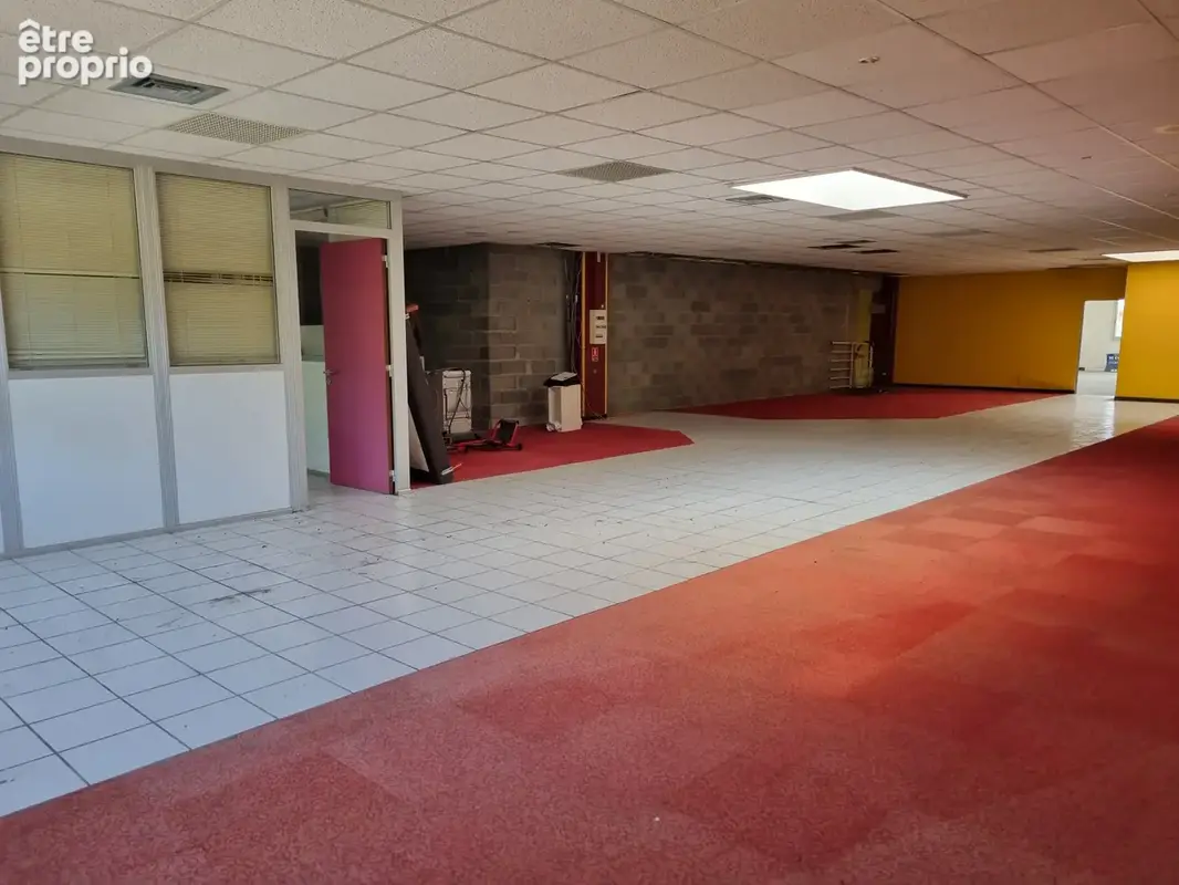 Local commercial - photo 3
