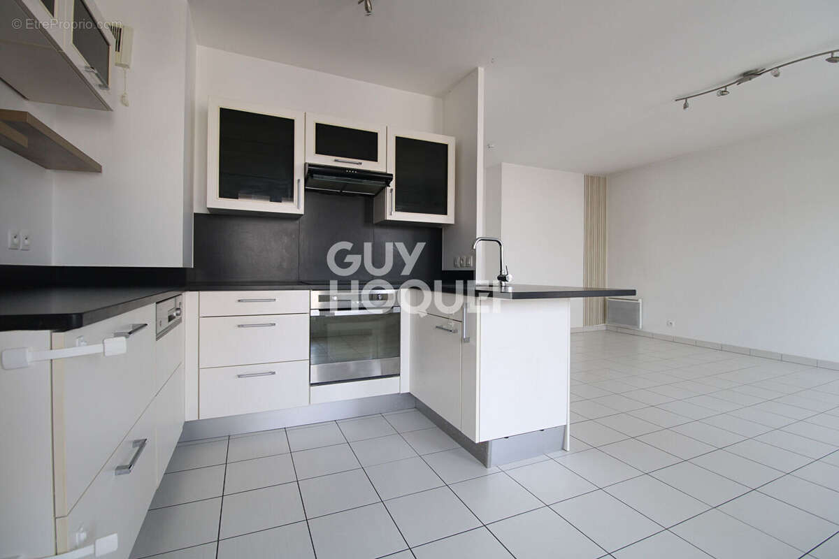 Appartement à COUBERT
