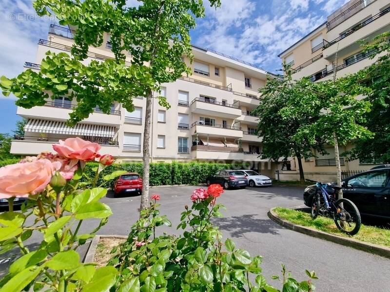 Appartement à CORBEIL-ESSONNES