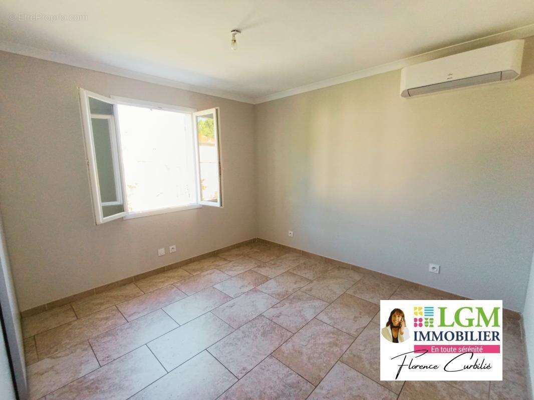 Villa 4 pièces avec garage sur un terrain de 688m² au bout d'une impasse - photo 14