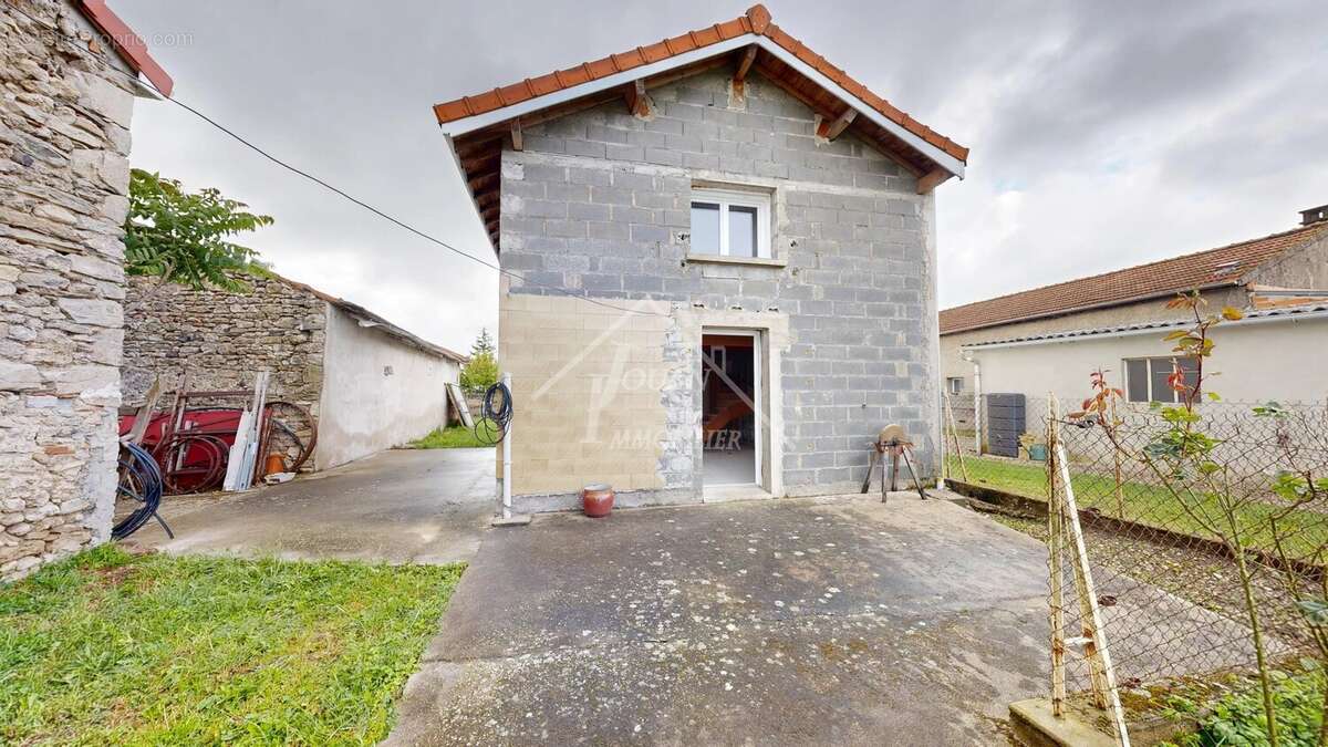 Maison à LE MAYET-D'ECOLE