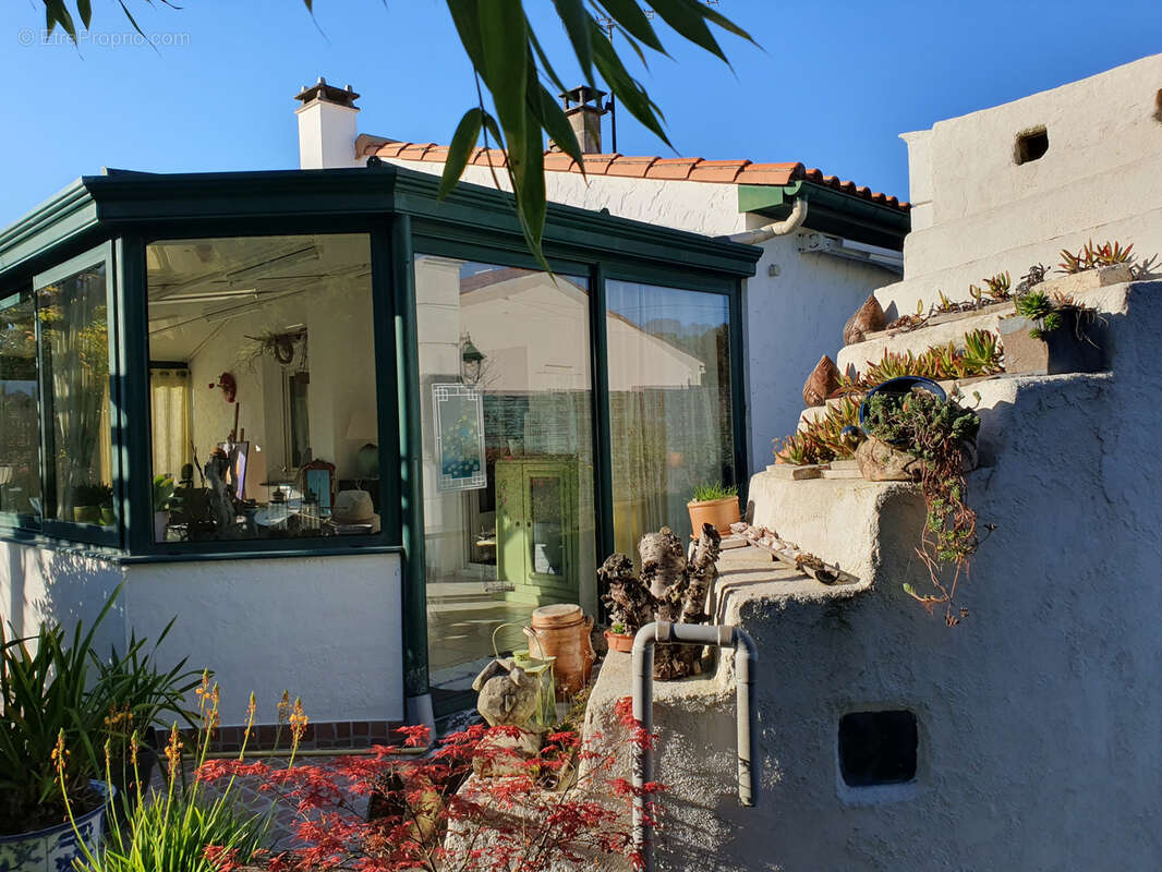 Maison à SAINT-GEORGES-DES-COTEAUX