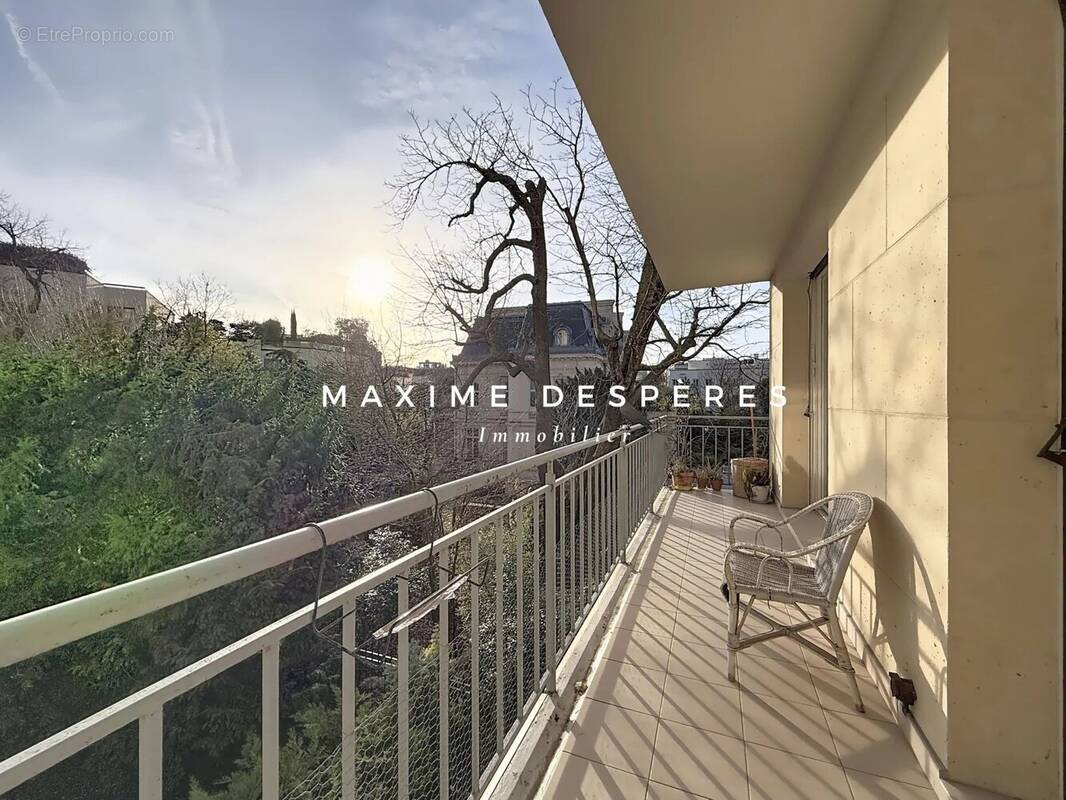 Appartement à NEUILLY-SUR-SEINE