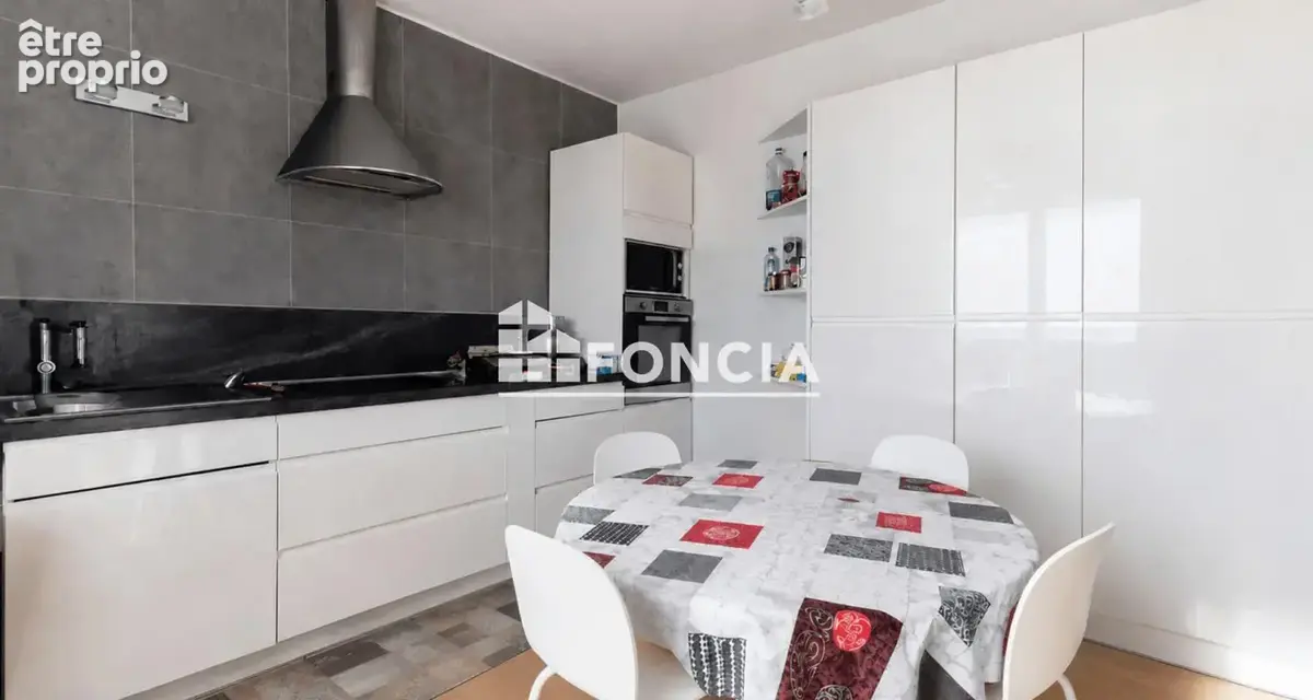 Maison familiale T4 à rénover – Grand terrain clos de 1 200 m² – Genay - photo 6