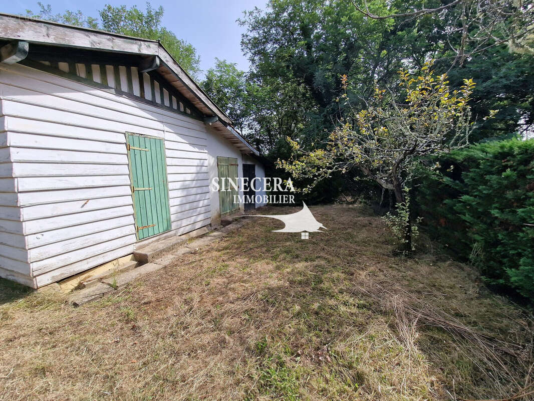 Terrain à GUJAN-MESTRAS