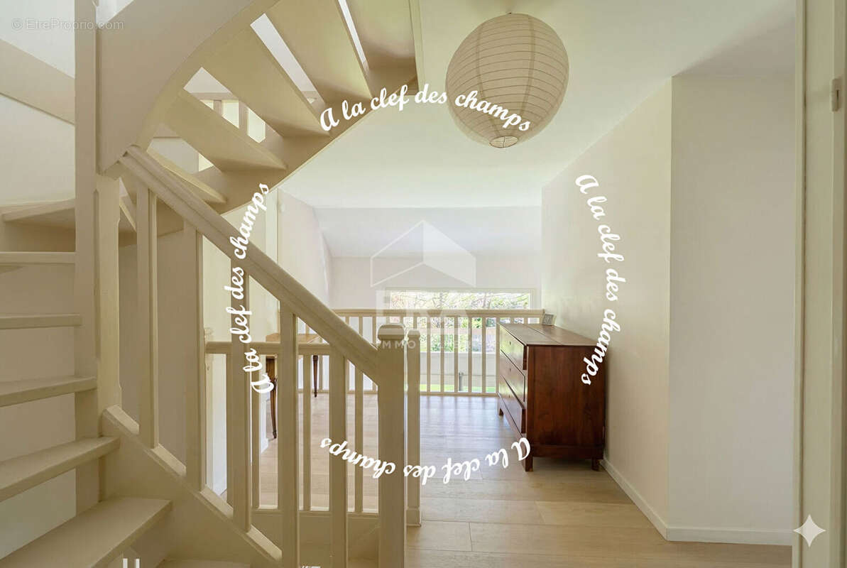 Maison à GIF-SUR-YVETTE