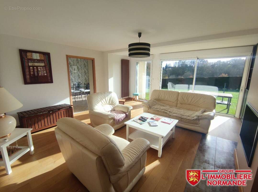 Maison à PACY-SUR-EURE