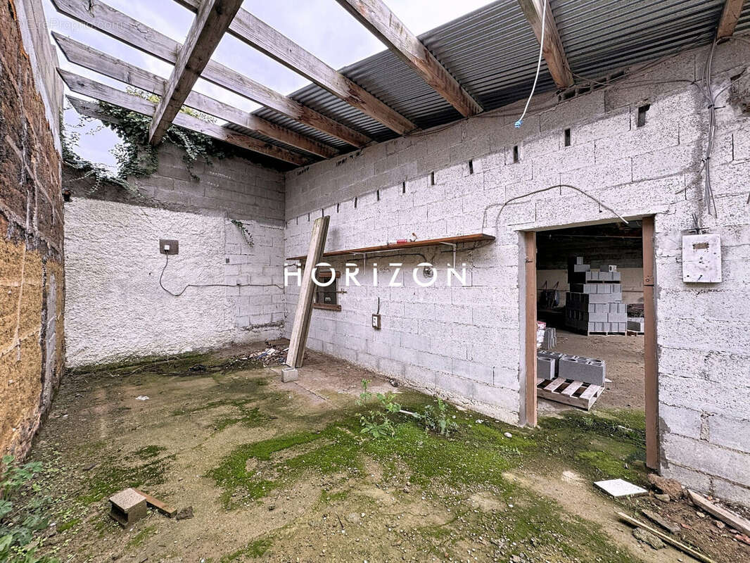 Maison à MOGNENEINS