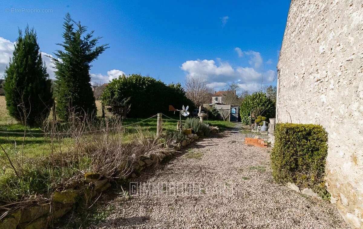 Maison à TAXAT-SENAT