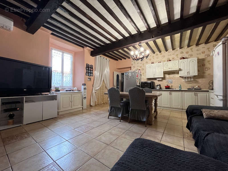 Maison à LAGUIAN-MAZOUS