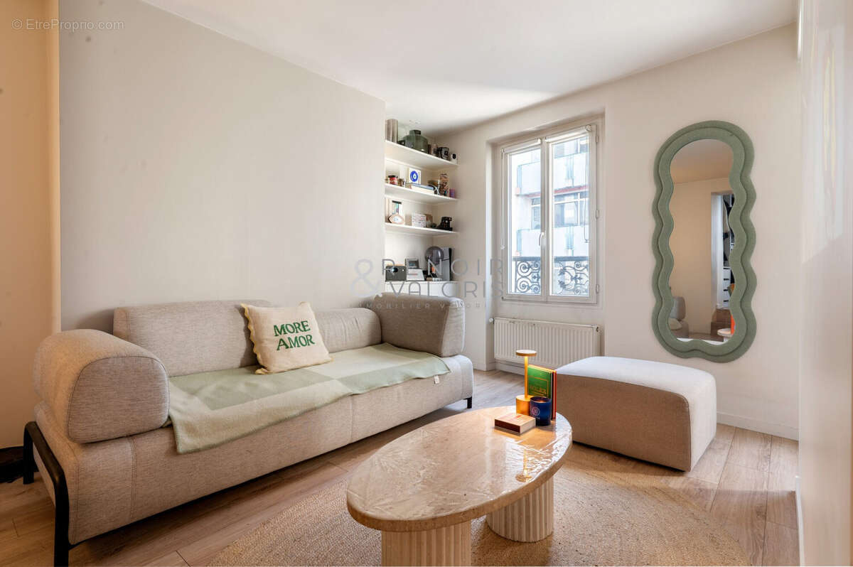 Appartement à PARIS-17E
