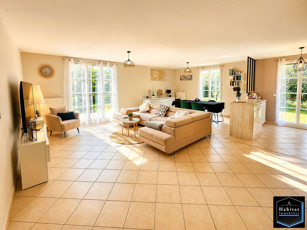 Maison à MOUSSY-LE-NEUF